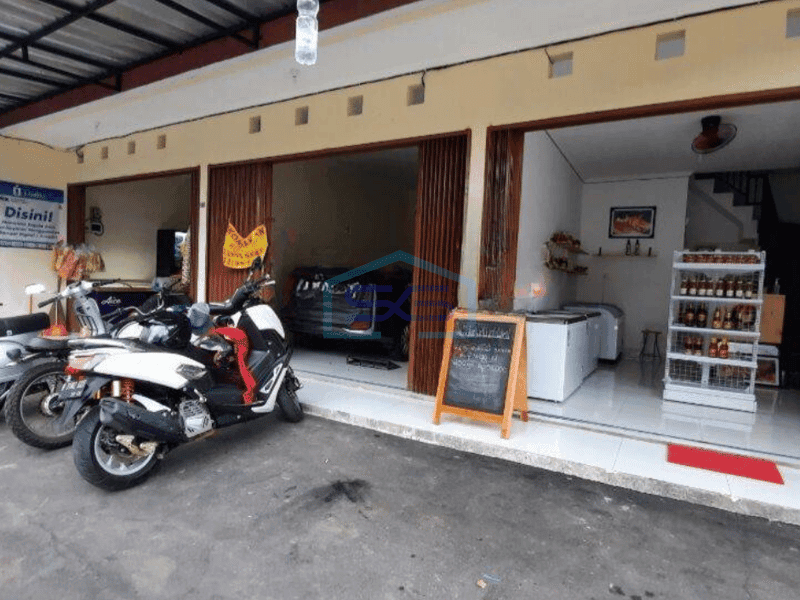 DISEWAKAN RUKO 2 LANTAI DI KEMANG JAKARTA SELATAN