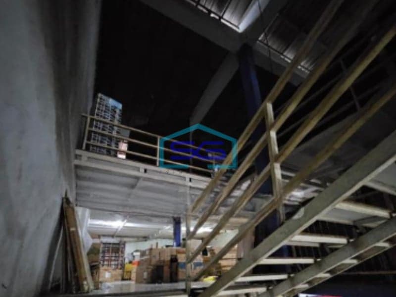 Dijual Ruko Ex Furniture di Kota Jababeka Bekasi Luas Bangunan 480m2