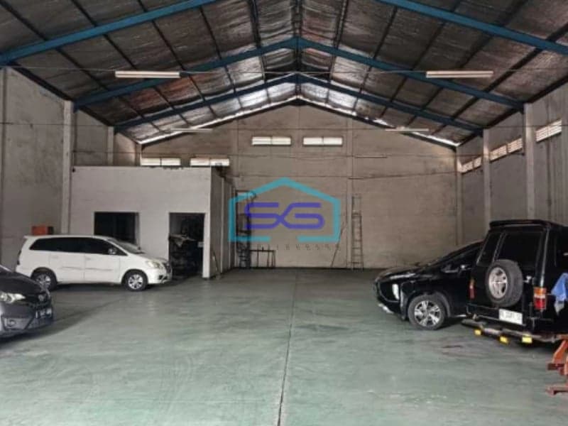 Disewakan Gudang Siap Pakai Langsung Menghadap Jalan Raya Kalimas Barat Surabaya Luas 800m2