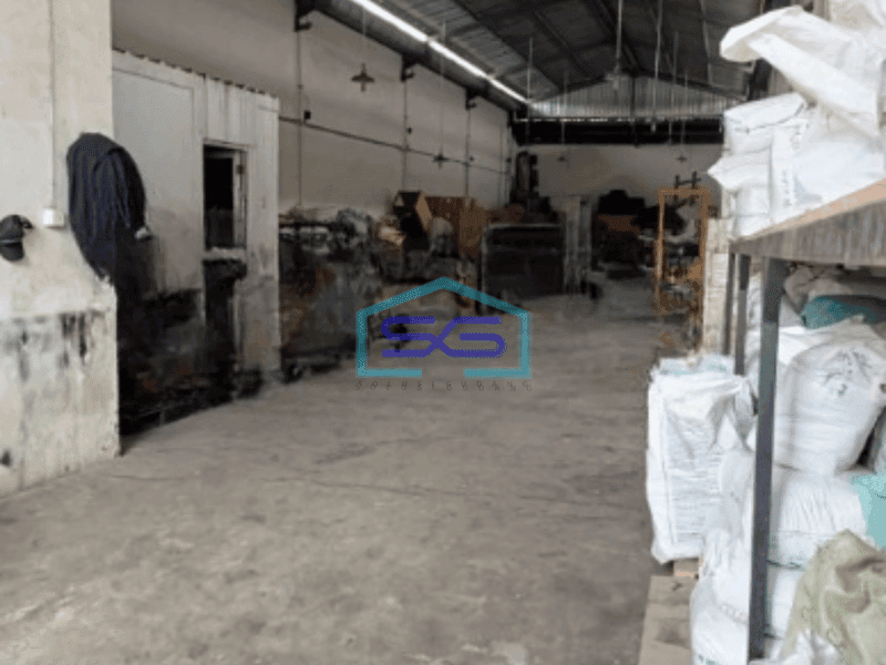 Dijual Gudang Akses Container 40 Feet di Kamal Jakarta Utara Luas Tanah  315 m²