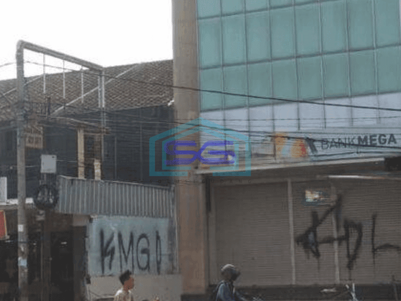 Disewakan Ruko Besar 3 lantai Bekas Bank di Galaxy Raya Bekasi