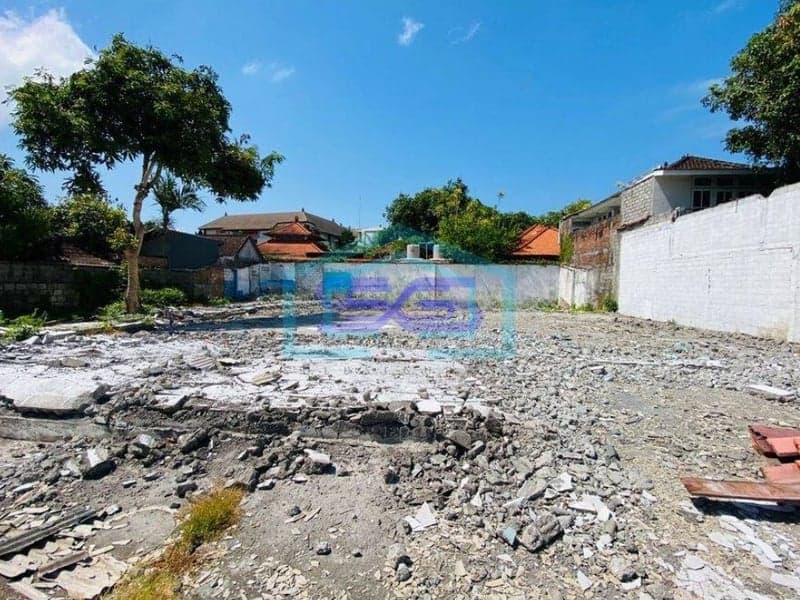 Disewakan Gedung Dengan Tanah Luas di Sanur