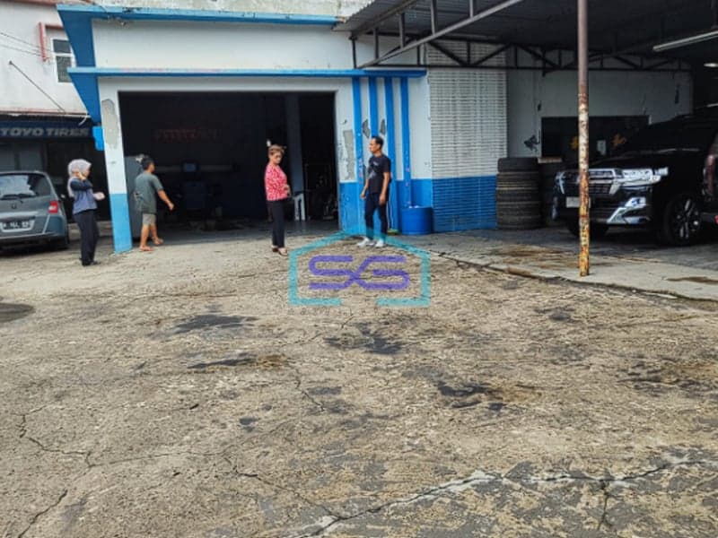 Dijual Cepat Tanah + Bangunan Super Strategis di Jl. Demang Lebar Daun Palembang