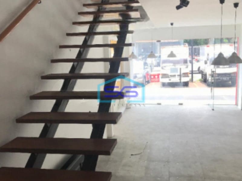 Disewakan Ruko 3 Lantai Di Jalan Utama Kemang Jakarta Selatan LB 288m2