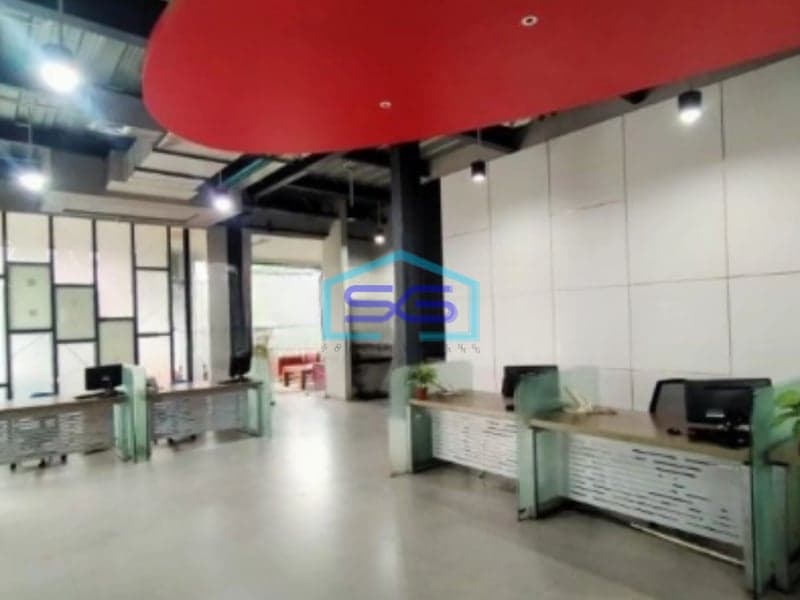 Dijual Ruang Usaha Sudah Renovasi SHM Luas Tanah 5334m2 di Kemayoran Jakarta Pusat