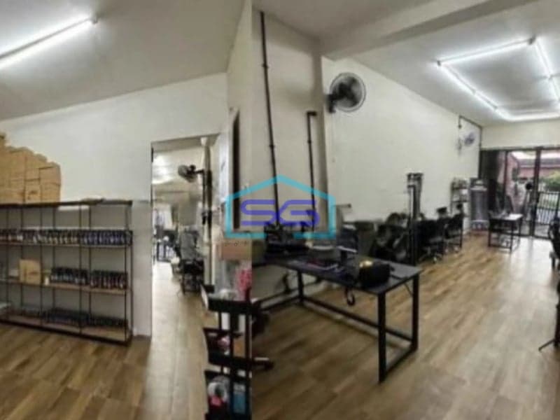 Dijual Ruang Usaha Luas Bangunan 550 m² Lokasi Cilacap Jawa Tengah