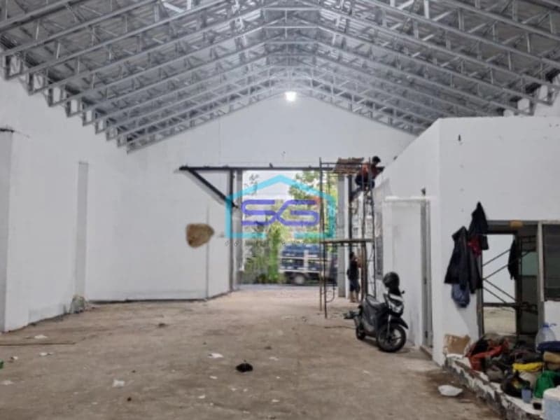 Disewakan Gudang Siap Pakai Langsung Hadap Jalan Raya Kalimas Barat, Pabean Cantikan Surabaya LB 572m2