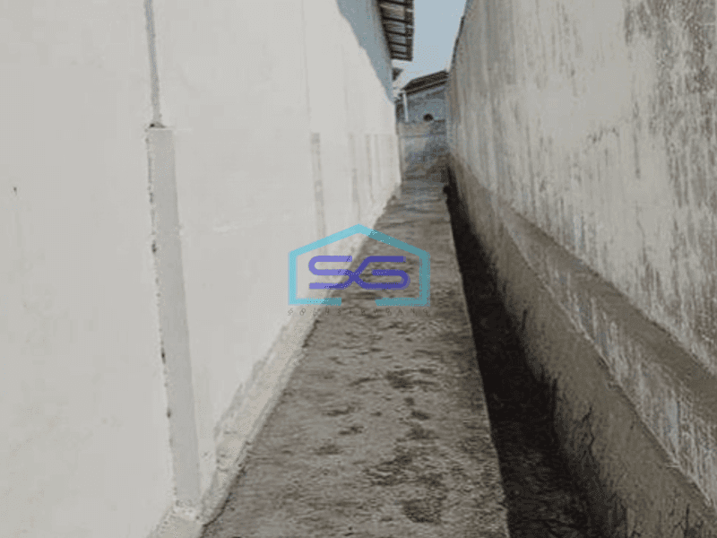 Dijual gudang bagus 894m2 di Kamal