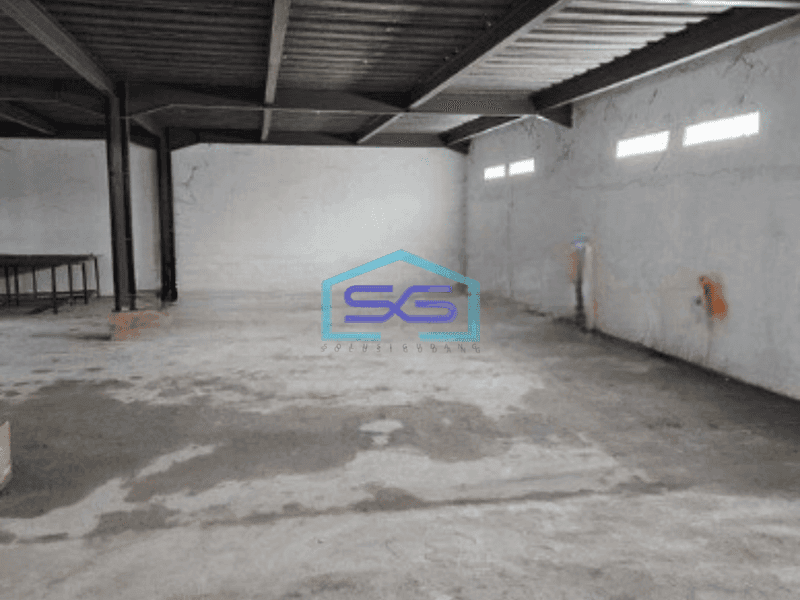 Dijual Gudang Luas Bangunan 985 m² Lokasi Strategis di Benda Tangerang