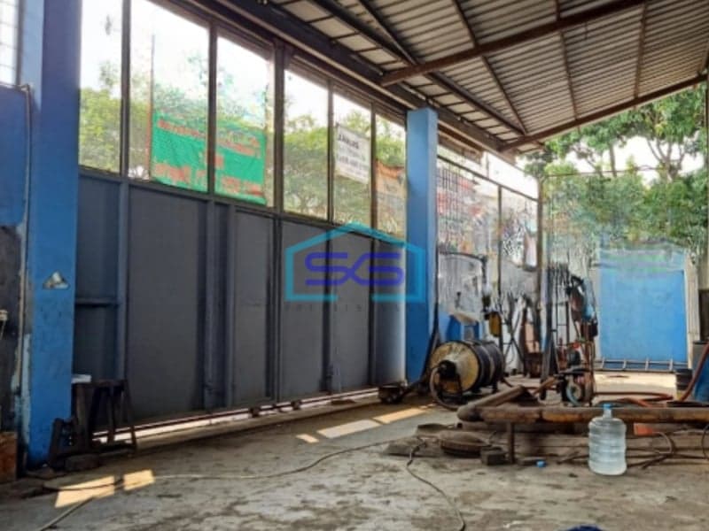 Dijual Pabrik Akses Container 40 Feet Luas Bangunan  1500 m² Lokasi Teluk Naga Tangerang