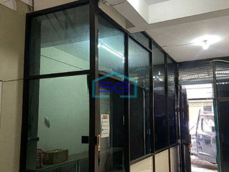 Dijual Ruko 3 Lantai Jl. Arif Rahman Hakim Surabaya Kota LB 135m2