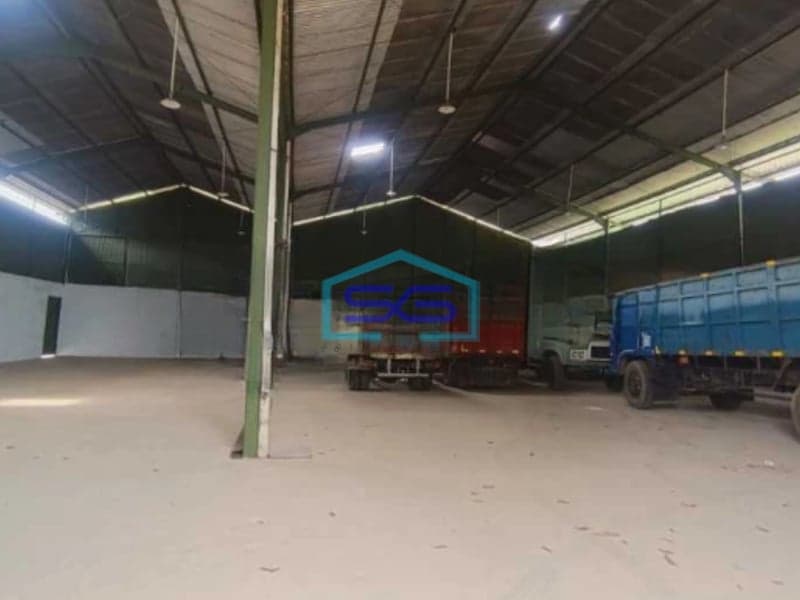 Disewakan Gudang Akses Container Luas Tanah  1000 m² Lokasi di Bogor