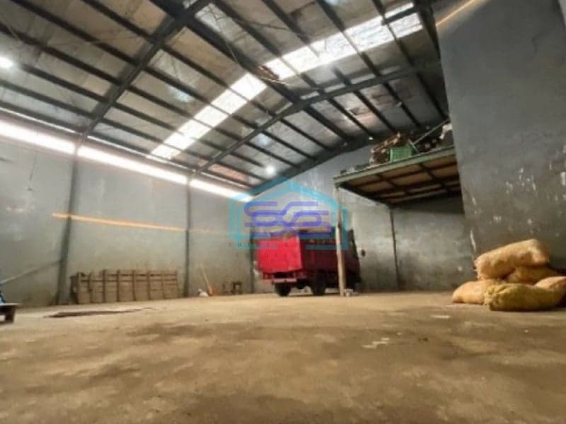 Di jual cepat gudang di mainroad Caringin Caringin, Bandung Luas Bangunan  250 m²