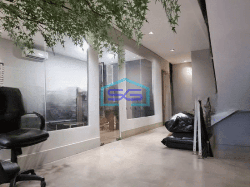 Dijual Ruko 3 Lantai Luas Bangunan  285 m² di Green Ville Jakarta Barat