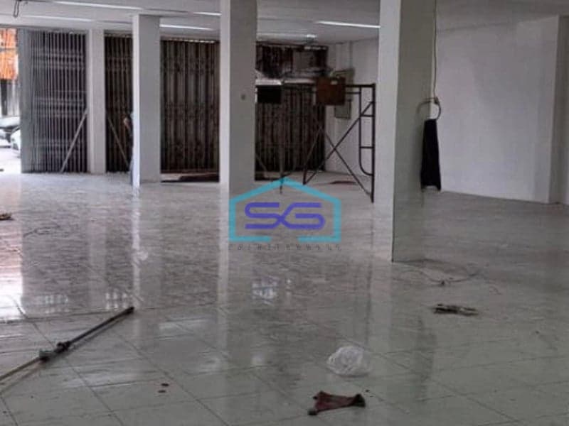 Disewakan Ruko Gandeng 3 Lantai Parkiran Luas di Gatsu Barat Denpasar Bali LB 550m2