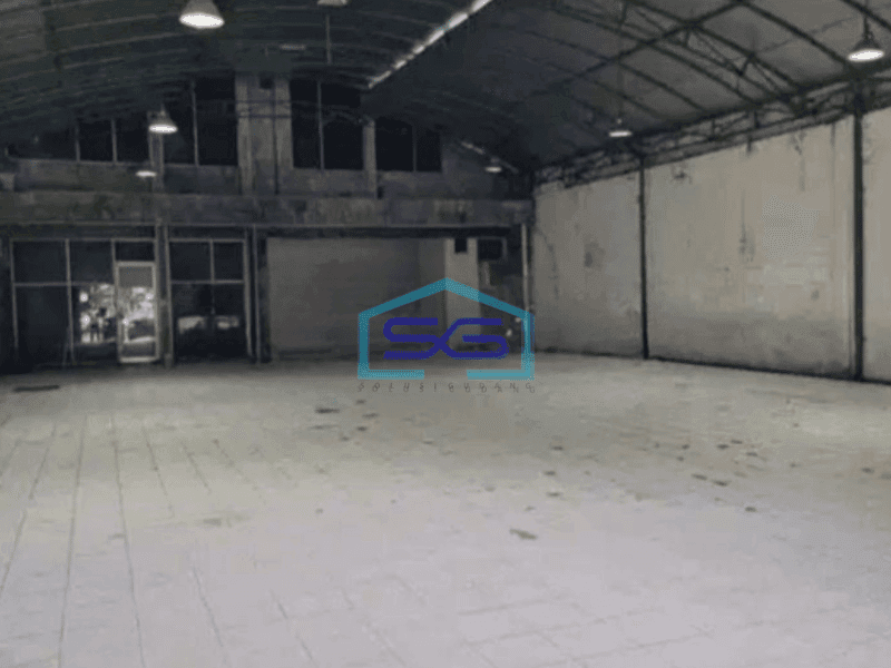 Disewakan Ruang Usaha Luas Bangunan  305 m² Hadap Jalan Raya di Gambir Jakarta Pusat