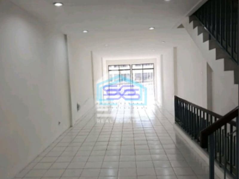 Disewakan Ruko Strategis Hasyim Ashari Jakarta Pusat 4lt& Roof top Gambir Luas Bangunan  384 m²