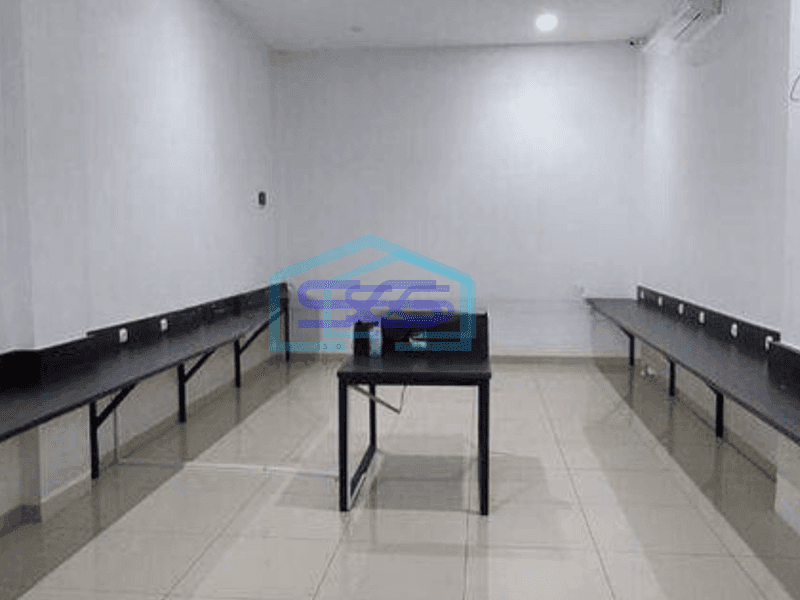 Disewa Ruko Gandeng 3,5 lantai di Muara karang. Siap huni.