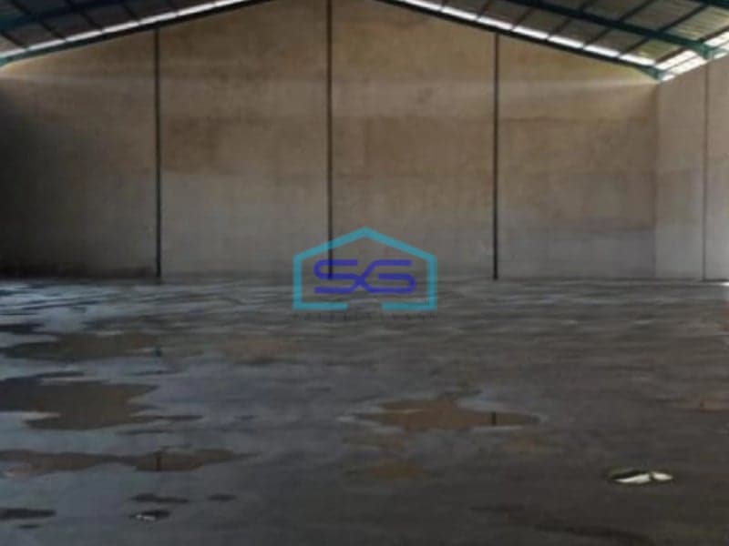 Disewakan Gudang Luas Bangunan 1650 m² Lokasi Pinggir Jalan Raya Mejobo Kudus Jawa Tengah