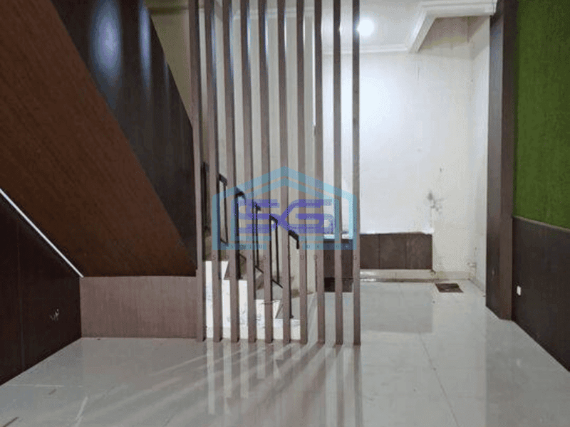 Dijual Ruko Hadap Jalan Green Lake City HGB Bagus