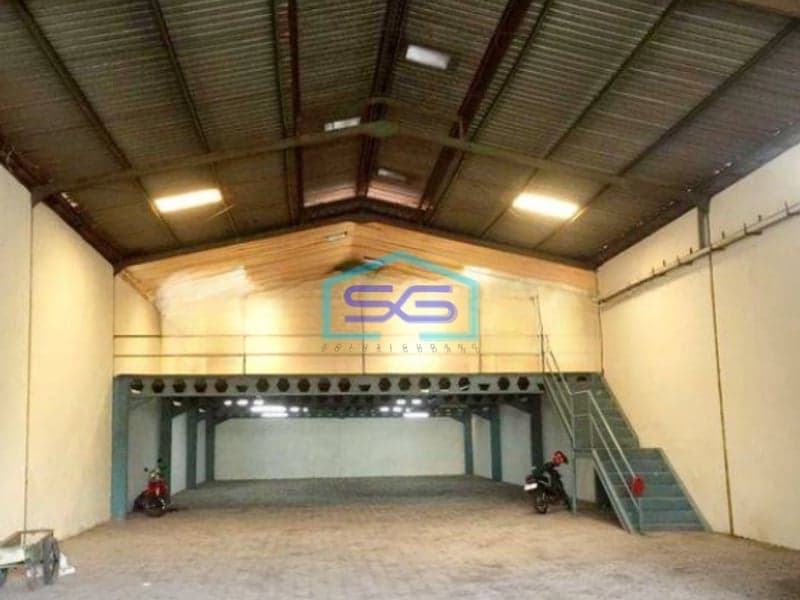 Disewakan Gudang Bagus Siap Pakai Margomulyo Strategis Dekat Tol Bebas Banjir di Surabaya