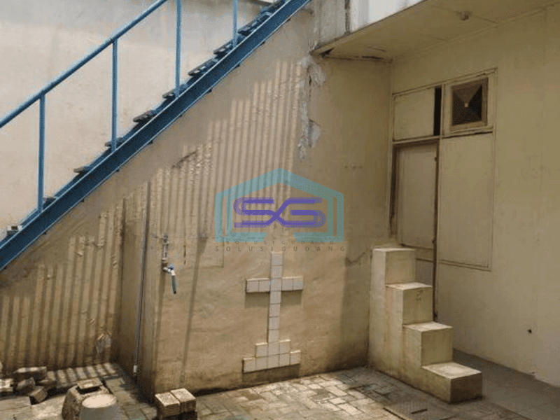 Disewakan Ruko Minimalis Bisa Untuk Gudang 3 Lantai di Citra Raya Tangerang