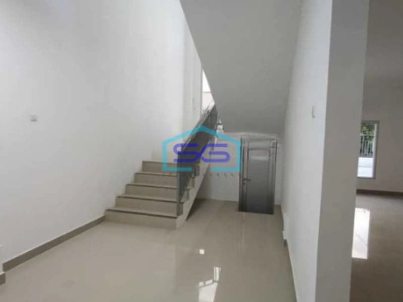 Disewakan Gudang Dalam Kawasan Industri di Cikarang Bekasi Bangunan Baru LB 1325m2