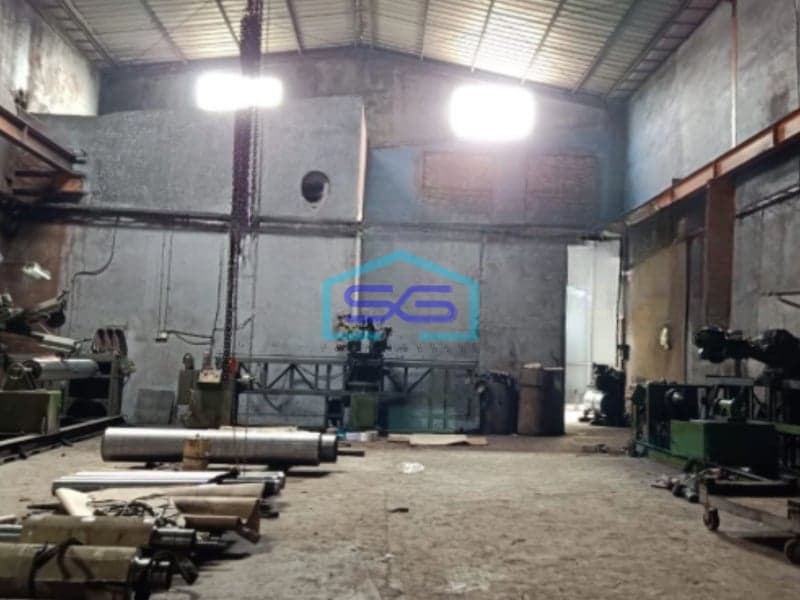 Dijual Pabrik Akses Container 40 Feet Luas Bangunan  1500 m² Lokasi Teluk Naga Tangerang