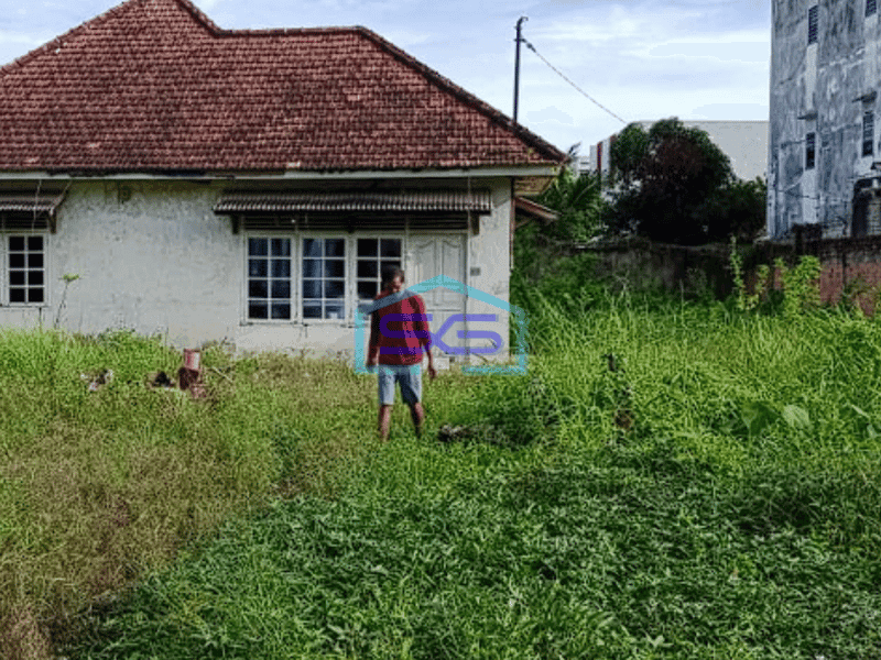 Disewakan Tanah dan Bangunan Jalan Bay Salim Palembang LT 2000m2