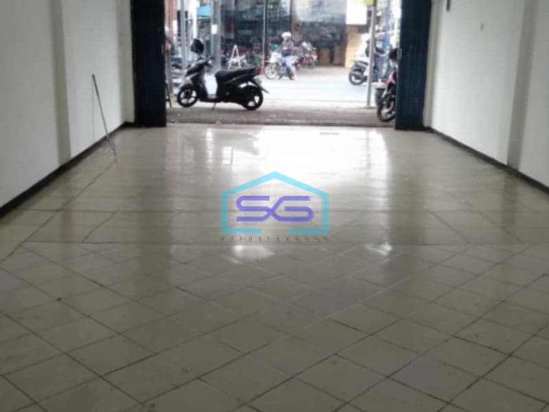 Disewakan Ruko Bagus 2 Lantai Luas Bangunan 178 m² Lokasi Klojen Malang