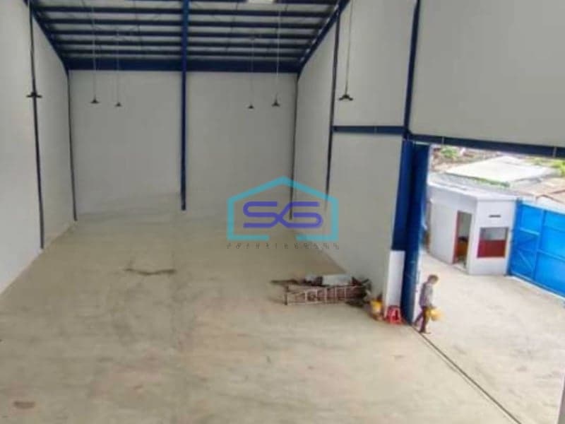 Dijual Gudang Luas Tanah  915 m² Lokasi di Kapuk Kamal Jakarta Barat