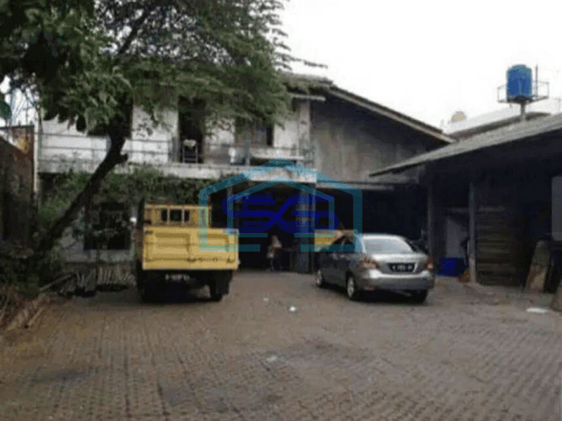 Dijual Gudang Siap Operasional Strategis di Jatinegara Kaum