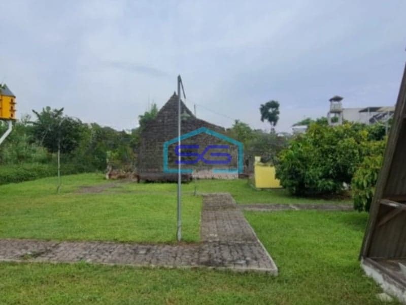 DIsewakan Ruang Usaha Komersil Di Mlati Sleman Jogja Luas Bangunan  250 m²