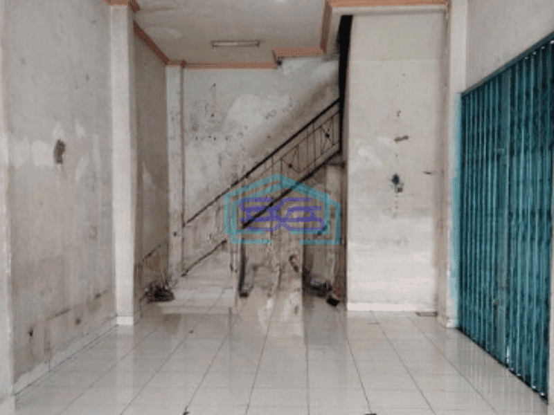 Disewakan Ruko Murah di Jelambar Jakarta Barat Luas Bangunan 180 m² Harga Nego