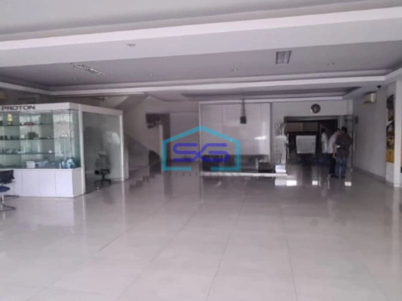 Disewakan Gedung Ruang Usaha Ex Showroom Mobil Di Depok Luas Bangunan 3000m2