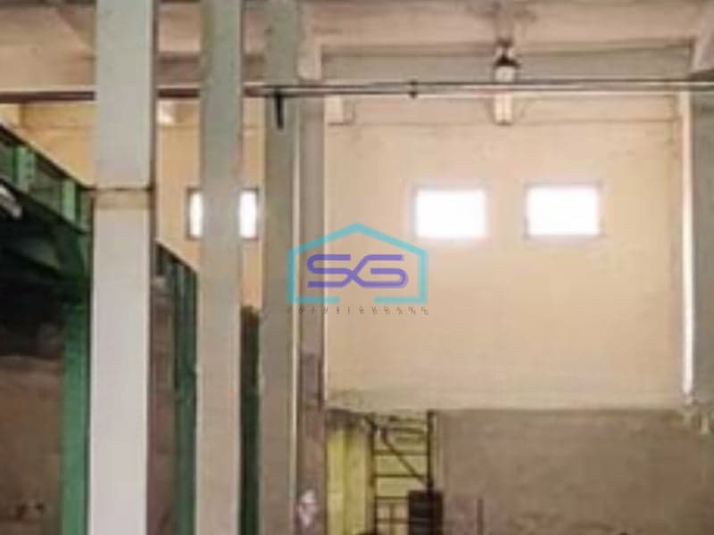 Disewakan Gudang Ada Lift Barang Luas Tanah  600 m² di Cengkareng Jakarta Barat