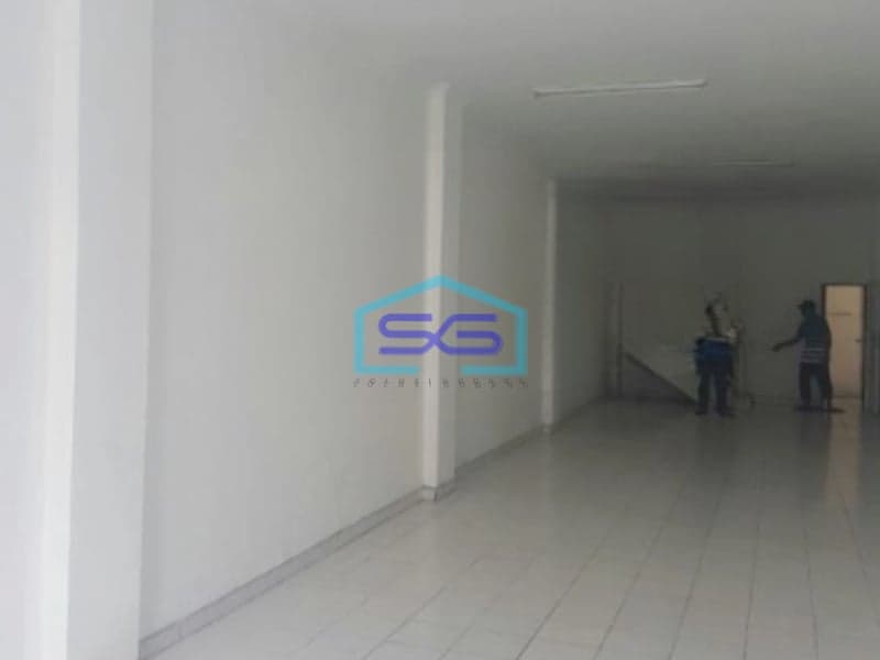 Dijual Ruko Siap Huni Luas Bangunan 378 m² Lokasi Kembangan Jakarta Barat