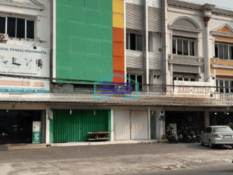 Disewa Ruko 3 Lantai Parkir Luas Jln Godean Sleman Yogyakarta