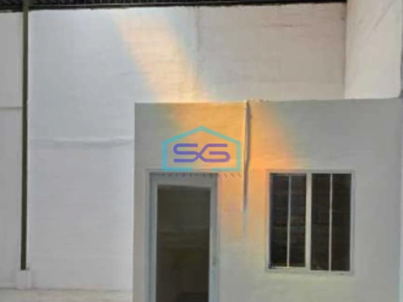 Dijual Gudang Ada Kantor Lokasi Strategis Luas Bangunan 590 m²  di Teluk Naga Tangerang