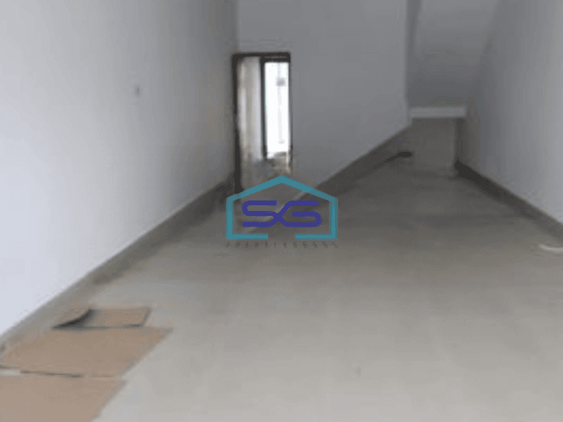 Disewakan Ruko Luas Bangunan  192 m² di Tomang Jakarta Barat 3 Lantai