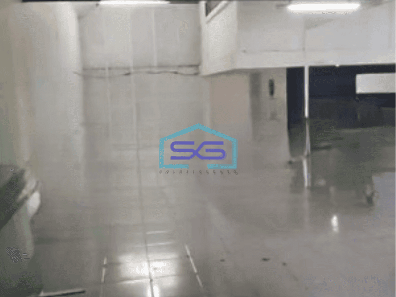 Disewakan Ruang Usaha Ex Showroom Lokasi Strategis di Fatmawati Jakarta Selatan