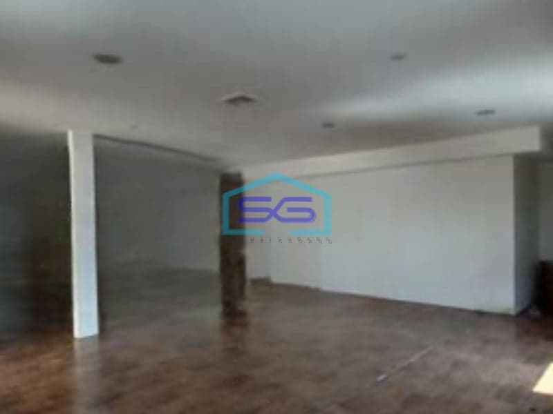 Disewakan Ruko Lokasi Strategis Luas Tanah 165 m² di Taman Palem Jakarta Barat