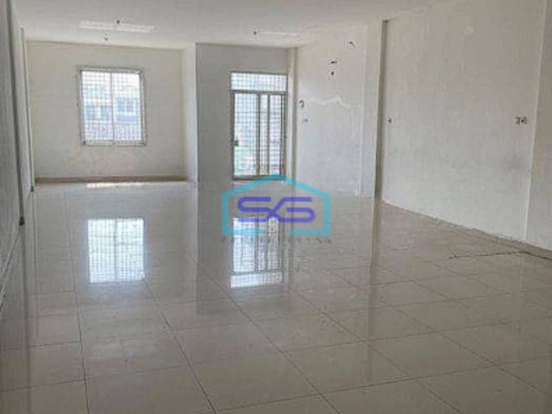 Disewakan Ruko 3 Lantai Bagus Siap Pakai Strategis Jalan raya Jakarta Utara LB 324m2