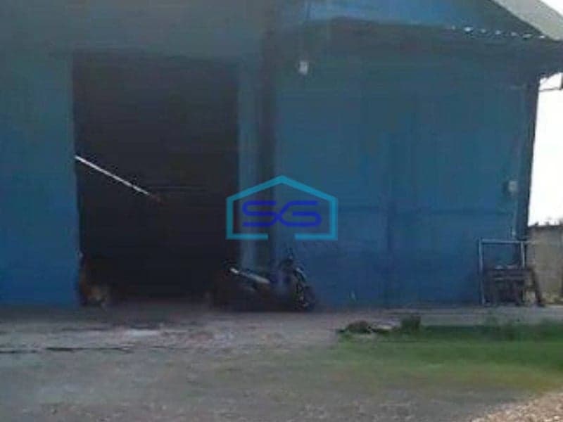 Disewakan Gudang Pinggir Jalan Bisa Masuk Container 40 feet Dekat Toll Citeureup Bogor LT 4000m2