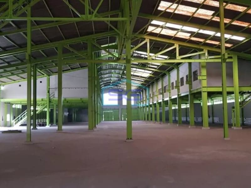 Disewakan gudang di Pulo gadung luas bangunan 5800m