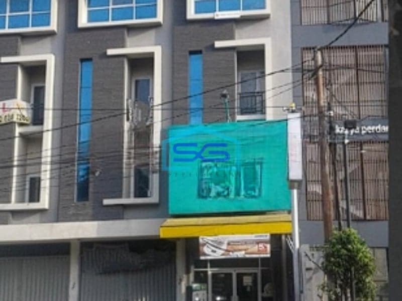 Disewakan Ruko 4 Lantai di pos Pengumben Kebon Jeruk Jakarta Barat LB 240m2