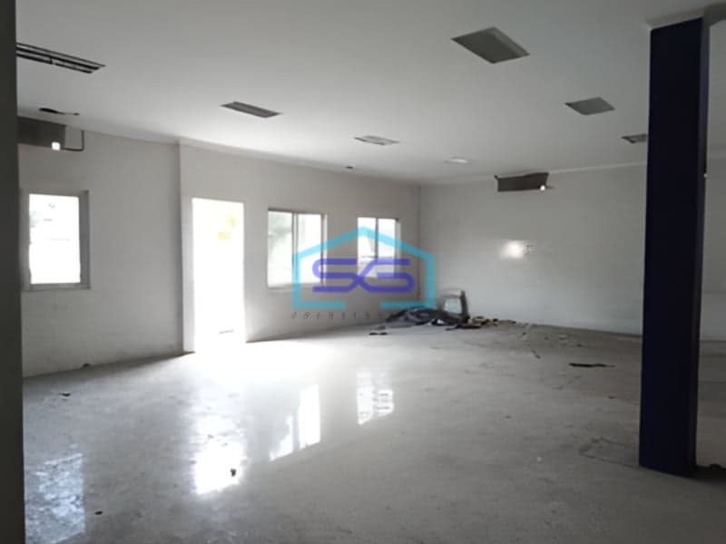 Disewakan Gudang Luar Kawasan Strategis Luas Parkiran Kontainer di Karawang LB 1000m2