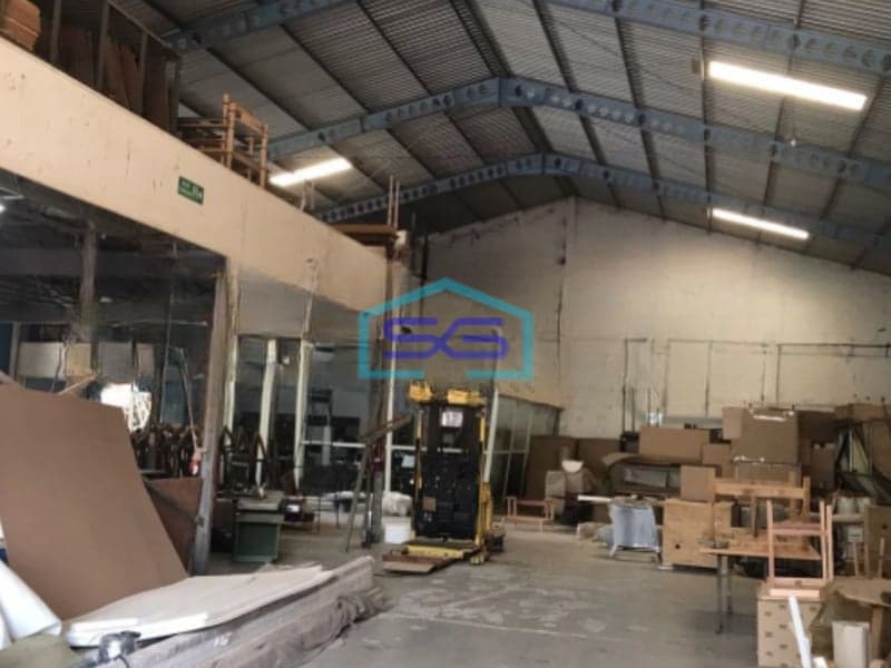 Disewakan Gudang Lokasi Strategis di Semarang Barat Luas Bangunan  1600 m²