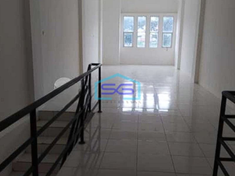 Disewakan Ruko 4 Lantai di pos Pengumben Kebon Jeruk Jakarta Barat LB 240m2