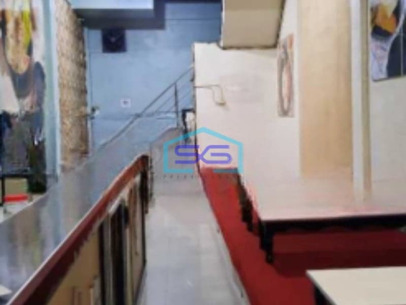 Dijual Ruko 3 Lantai Luas Bangunan  180 m² Lokasi Strategis di Dinoyo Malang